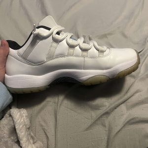 Jordan 11 low legend blue